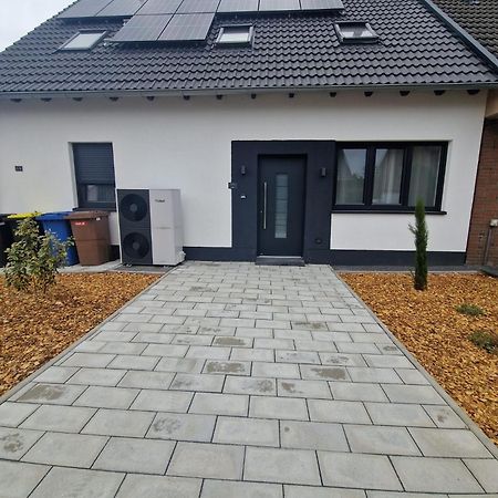 New & Modern Apartment Near Duesseldorf Вілліх Екстер'єр фото